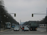 25121 Traffic in front of the Victory Column (Siegessaule), Strasse des 17 Juni.jpg